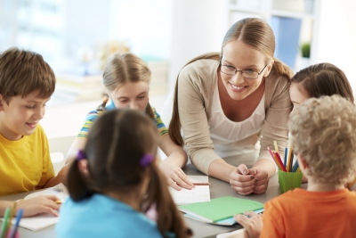 Riunione genitori bambini delle scuole elementari